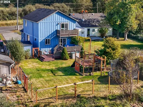 221 N Main Avenue Warrenton OR 97146