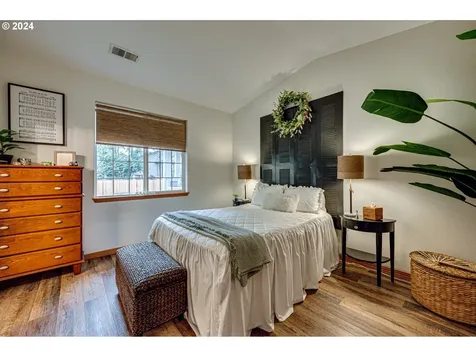 1400 NE 92nd Avenue Vancouver WA 98664