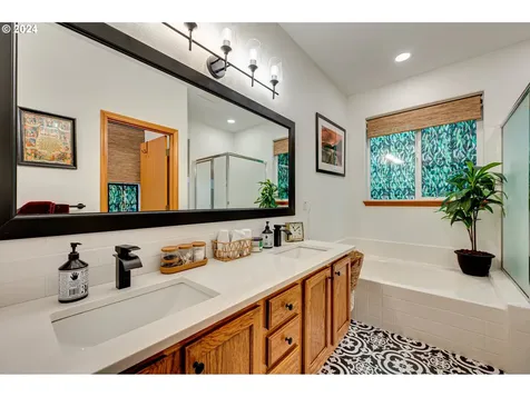 1400 NE 92nd Avenue Vancouver WA 98664