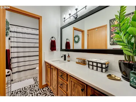 1400 NE 92nd Avenue Vancouver WA 98664