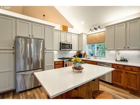 1400 NE 92nd Avenue Vancouver WA 98664