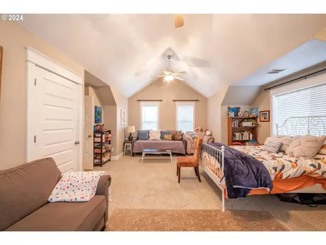 4944 Mimosa Circle Sweet Home OR 97386