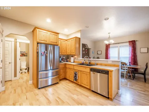 4944 Mimosa Circle Sweet Home OR 97386