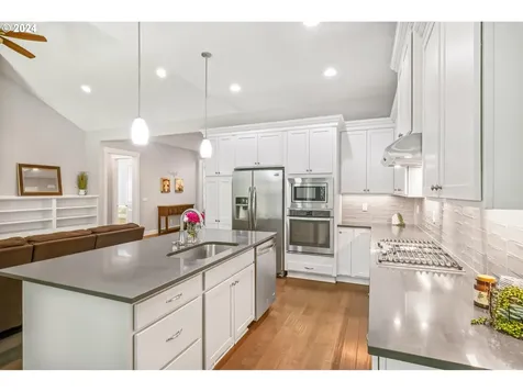 198 Ne Kalahari Ridge Avenue Hillsboro OR 97124