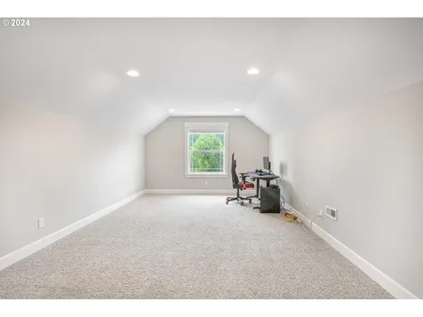 198 Ne Kalahari Ridge Avenue Hillsboro OR 97124