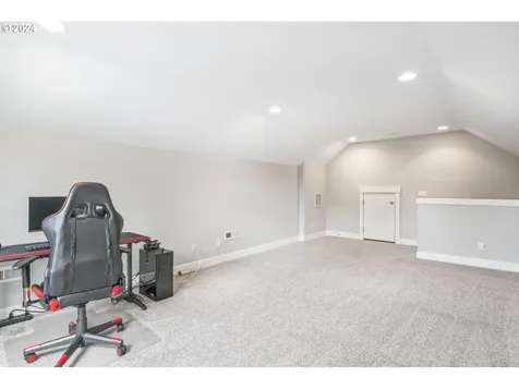 198 Ne Kalahari Ridge Avenue Hillsboro OR 97124