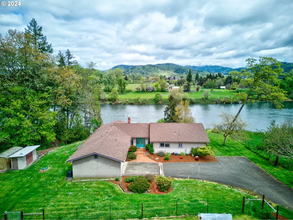 4199 Melqua Road Roseburg OR 97471