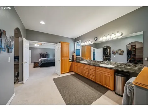 477 Se 70th Avenue Hillsboro OR 97123