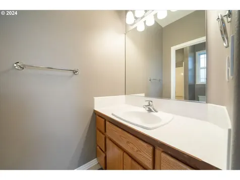477 Se 70th Avenue Hillsboro OR 97123