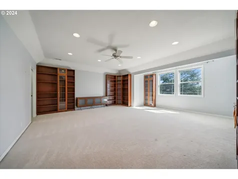 477 Se 70th Avenue Hillsboro OR 97123