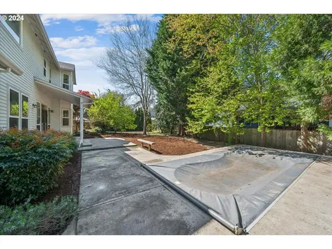 477 Se 70th Avenue Hillsboro OR 97123