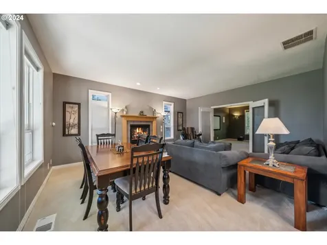 477 Se 70th Avenue Hillsboro OR 97123