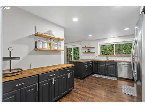 687 SE 35th Avenue Hillsboro OR 97123