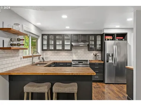 687 SE 35th Avenue Hillsboro OR 97123