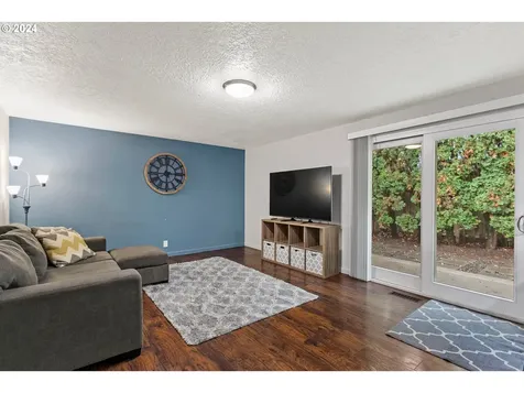 687 SE 35th Avenue Hillsboro OR 97123