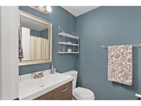 687 SE 35th Avenue Hillsboro OR 97123