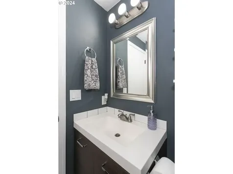 687 SE 35th Avenue Hillsboro OR 97123