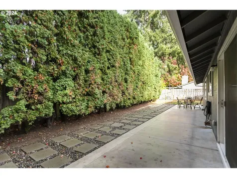 687 SE 35th Avenue Hillsboro OR 97123