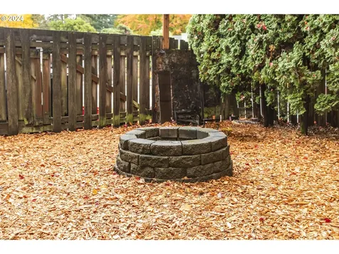 687 SE 35th Avenue Hillsboro OR 97123