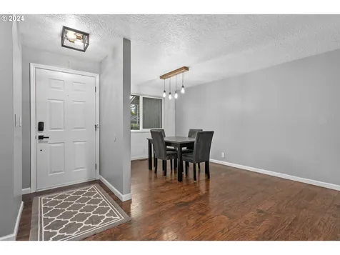687 SE 35th Avenue Hillsboro OR 97123