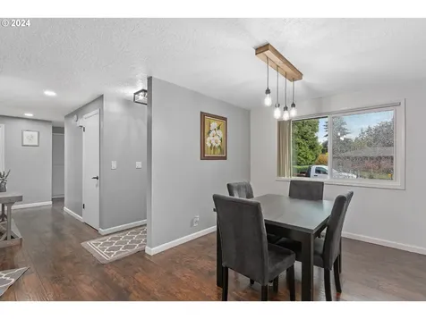 687 SE 35th Avenue Hillsboro OR 97123