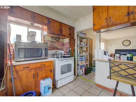 1516 Southwest Boulevard Coos Bay OR 97420