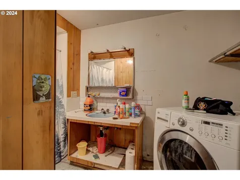 1516 Southwest Boulevard Coos Bay OR 97420
