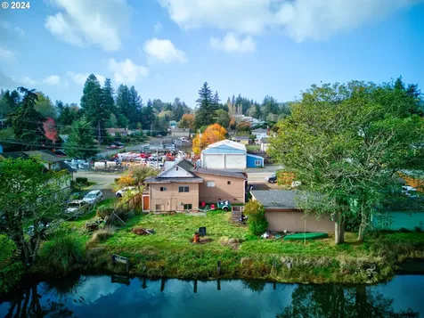 1516 Southwest Boulevard Coos Bay OR 97420