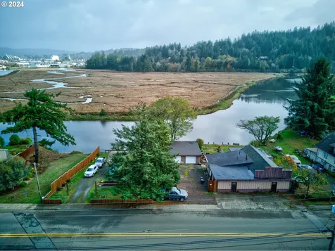 1516 Southwest Boulevard Coos Bay OR 97420