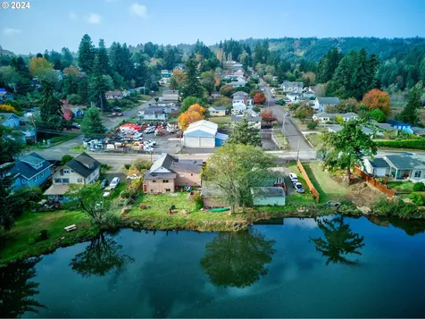 1516 Southwest Boulevard Coos Bay OR 97420