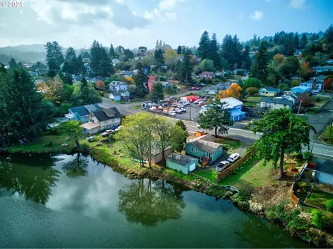 1516 Southwest Boulevard Coos Bay OR 97420