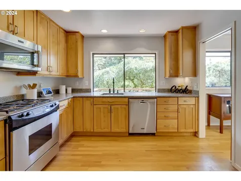 23 Tanglewood Drive Lake Oswego OR 97035