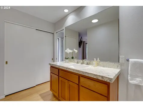 23 Tanglewood Drive Lake Oswego OR 97035