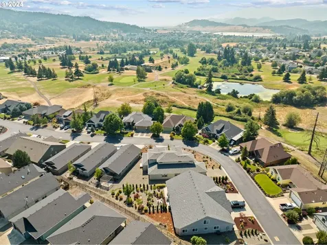 556 Fairway Estates Drive Sutherlin OR 97479