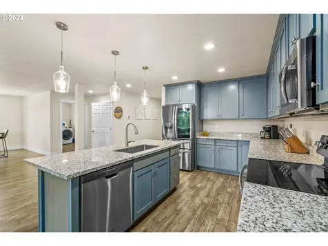 556 Fairway Estates Drive Sutherlin OR 97479