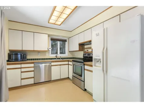 5029 Sw Coronado Street Portland OR 97219