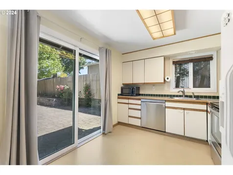 5029 Sw Coronado Street Portland OR 97219