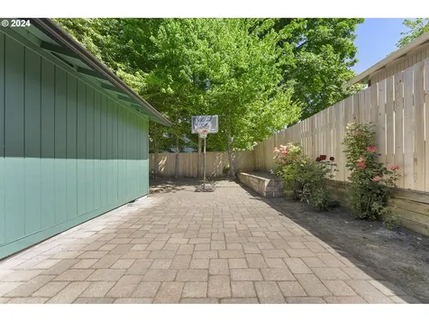 5029 Sw Coronado Street Portland OR 97219