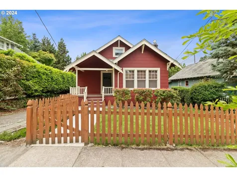 2715 Se 49th Avenue Portland OR 97206