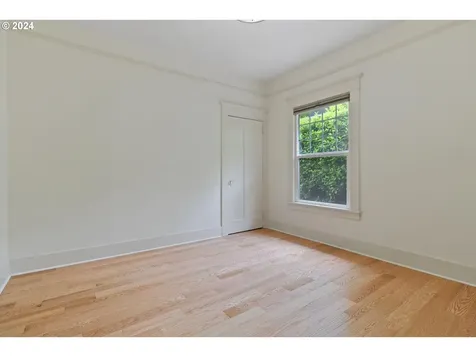 2715 Se 49th Avenue Portland OR 97206