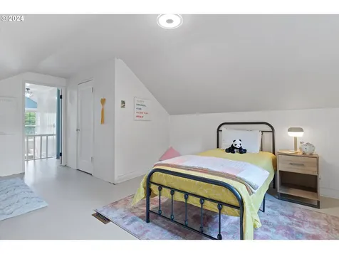 2715 Se 49th Avenue Portland OR 97206