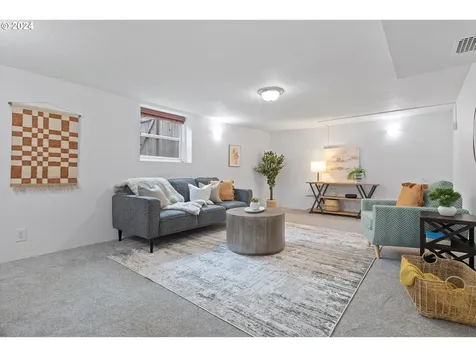 2715 Se 49th Avenue Portland OR 97206