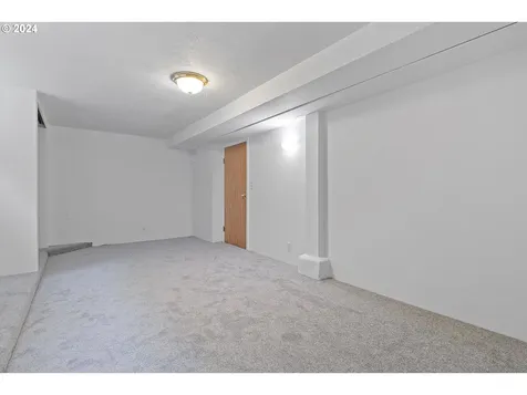2715 Se 49th Avenue Portland OR 97206
