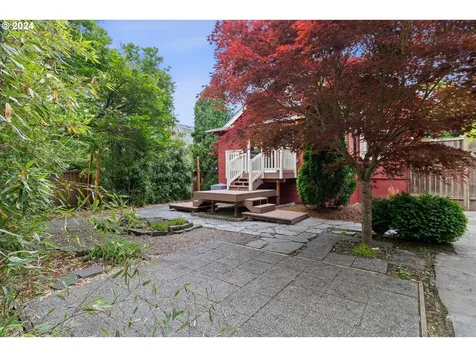 2715 Se 49th Avenue Portland OR 97206