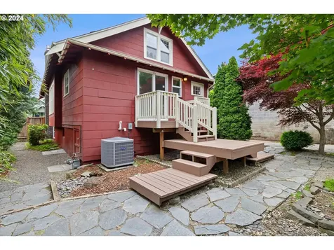 2715 Se 49th Avenue Portland OR 97206