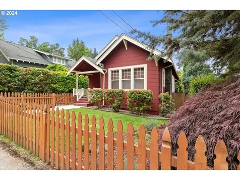 2715 Se 49th Avenue Portland OR 97206