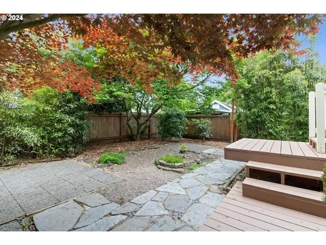 2715 Se 49th Avenue Portland OR 97206