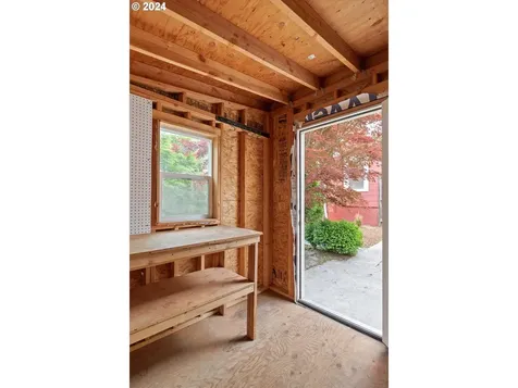 2715 Se 49th Avenue Portland OR 97206