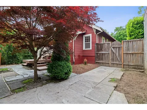 2715 Se 49th Avenue Portland OR 97206