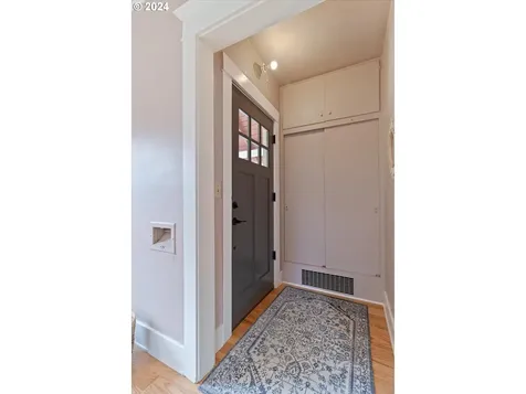 2715 Se 49th Avenue Portland OR 97206